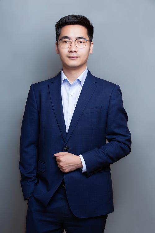 邓梅 灯光与音效负责人